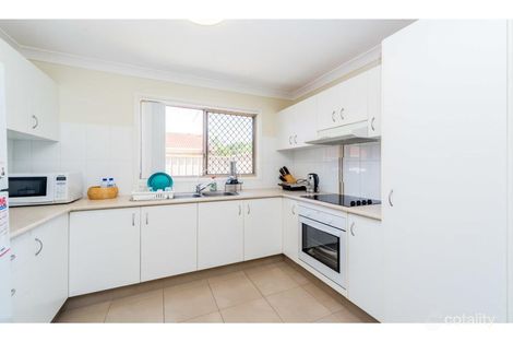 Property photo of 2/144 Whiting Street Labrador QLD 4215