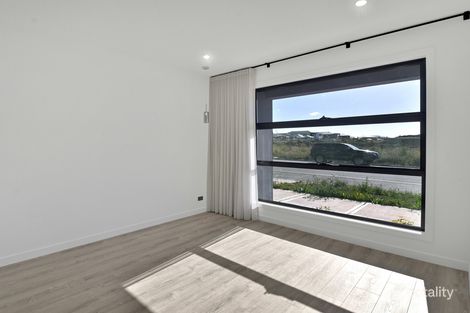 Property photo of 76 Sumar Drive Mickleham VIC 3064