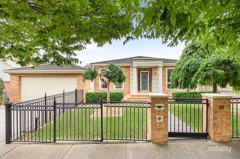 11 HIGHLAND WAY, HIGHTON, VIC 3216