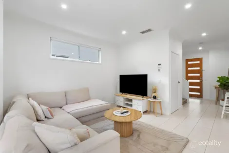 Property photo of 30/24 Bonogin Road Mudgeeraba QLD 4213