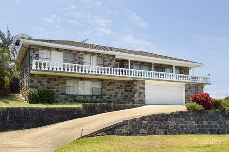Property photo of 18 Carpenter Crescent Warriewood NSW 2102