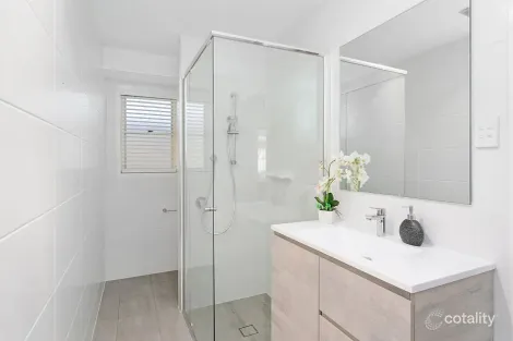 Property photo of 1 Koolera Road Wyee NSW 2259