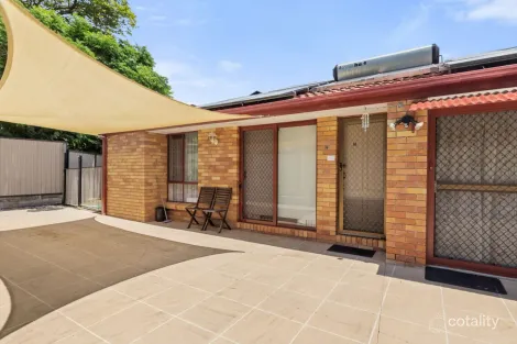 Property photo of 2/4 Telopea Street Labrador QLD 4215