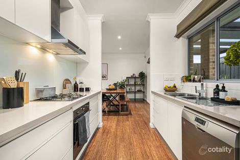 Property photo of 2/41 Sandown Road Ascot Vale VIC 3032