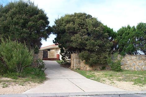 Property photo of 24 Compass Circle Yanchep WA 6035