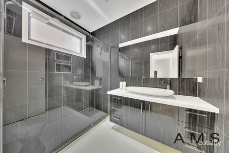 Property photo of 20 Clapham Way Craigieburn VIC 3064