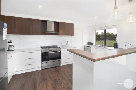 Property photo of 5 Herbert Street Cardigan VIC 3352