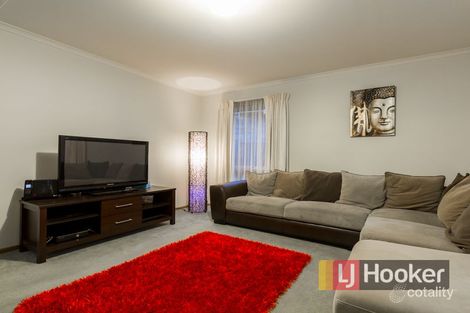 Property photo of 20 Osborn Grove Pakenham VIC 3810