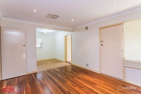 Property photo of 14 Banjine Road Koongamia WA 6056