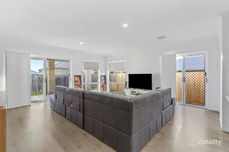 Property photo of 15 Byfield Place Yarrabilba QLD 4207