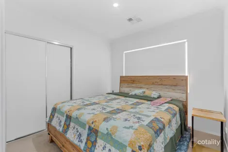 Property photo of 15 Byfield Place Yarrabilba QLD 4207