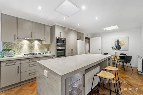 Property photo of 1/16 Waimarie Drive Mount Waverley VIC 3149