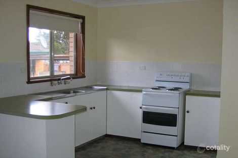 Property photo of 9 Marloo Crescent Kooringal NSW 2650