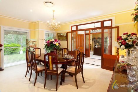 Property photo of 18 Hillcrest Place Kenmore Hills QLD 4069
