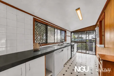 Property photo of 12 William Street Bundamba QLD 4304