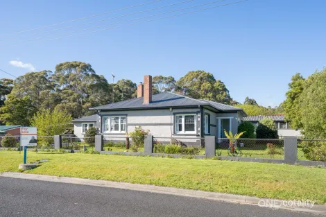 Property photo of 10 Back Cam Road Somerset TAS 7322