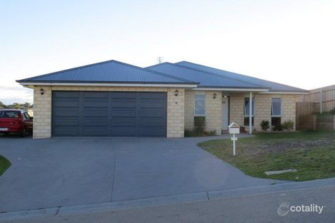 15 Westbury Way, Lakes Entrance, VIC 3909