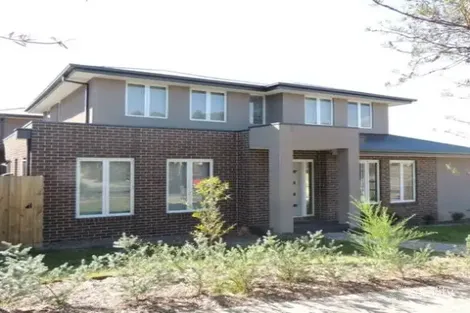 1/4 Berkley St, Wantirna South, VIC 3152