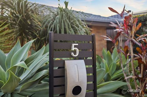 Property photo of 5 Macadamia Street Wynnum West QLD 4178