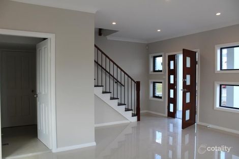 Property photo of 10 Camerino Place Plumpton NSW 2761