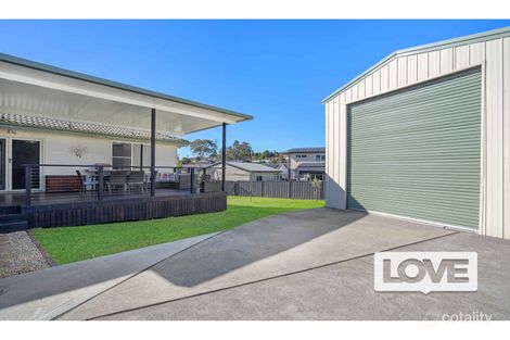 Property photo of 3 Pasadena Crescent Macquarie Hills NSW 2285