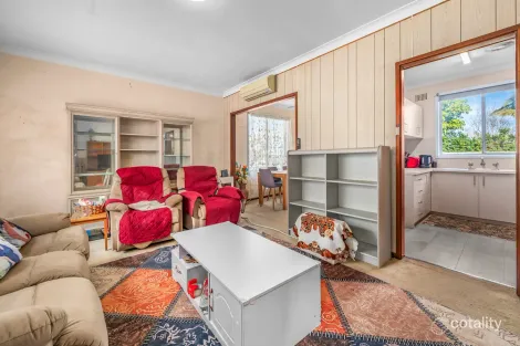 Property photo of 4 Akuna Avenue Shortland NSW 2307