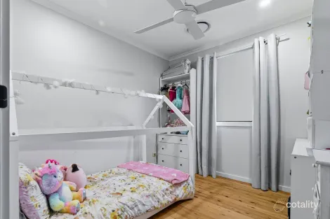 Property photo of 124 Greenbank Drive Werrington Downs NSW 2747
