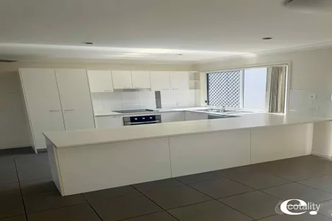 Property photo of 1/43 Butler Street New Auckland QLD 4680