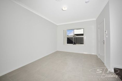 Property photo of 7/19-21 Rowe Avenue Lurnea NSW 2170