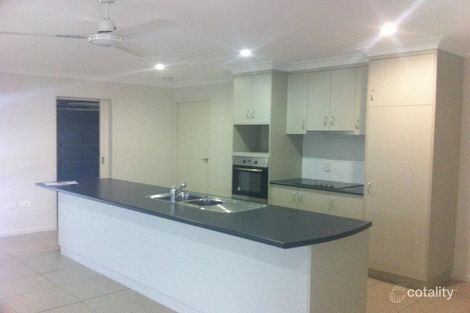 8 Heritage Dr, Ooralea, QLD 4740