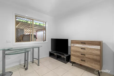 Property photo of 16 Lindner Close Eagleby QLD 4207