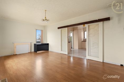 Property photo of 8 Curtin Crescent Dandenong North VIC 3175