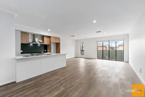 Property photo of 28 Wallangara Boulevard Harkness VIC 3337