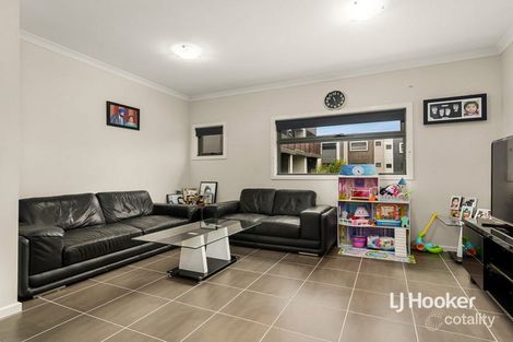Property photo of 22 Swagman Walk Wollert VIC 3750