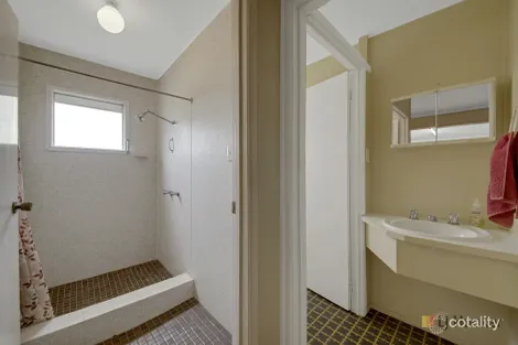 Property photo of 1 Rigby Crescent West Gladstone QLD 4680