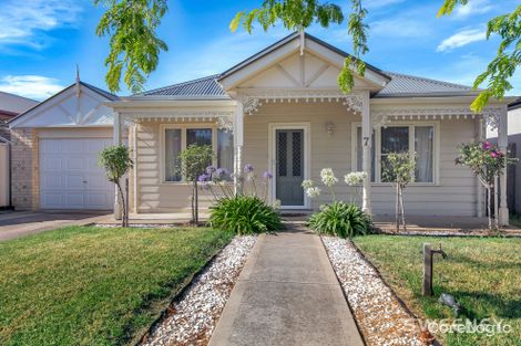 Property photo of 7 Copeland Crescent Point Cook VIC 3030