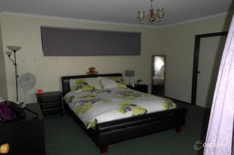 Property photo of 3 Vonadawn Avenue Ringwood East VIC 3135