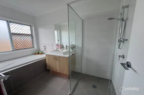 Property photo of 54 Blackstone Crescent Ripley QLD 4306