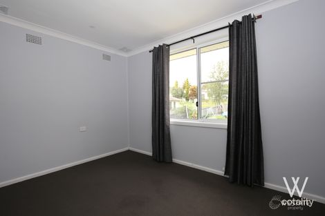 Property photo of 8 Owen Way West Bathurst NSW 2795