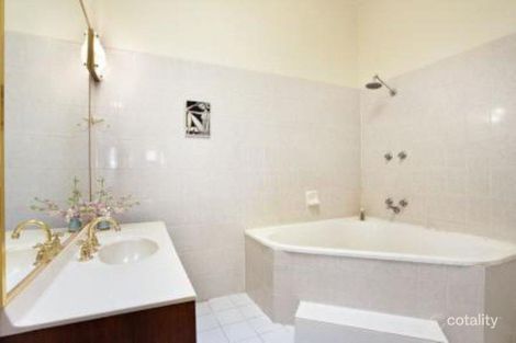 Property photo of 44 Wanda Road Caulfield North VIC 3161