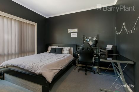 Property photo of 15 Nutwood Crescent Derrimut VIC 3026