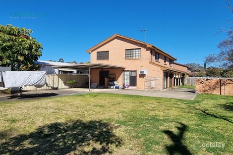 Property photo of 6 Chrysanthemum Avenue Lurnea NSW 2170