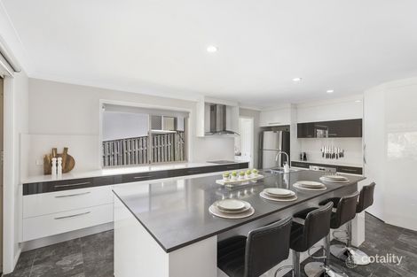 Property photo of 8 Penrhyn Street Pacific Pines QLD 4211