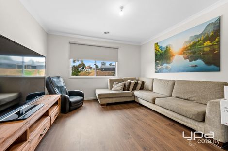 Property photo of 9 Riversdale Crescent Darley VIC 3340