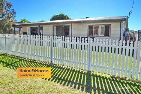 17 Simpson St, South West Rocks, NSW 2431