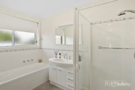 Property photo of 4/26 Horsham Road Oakdowns TAS 7019