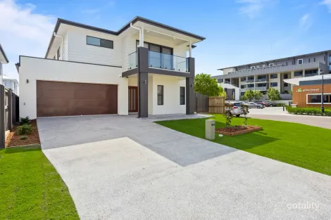 17 Cardinal Cres, Newport, QLD 4020