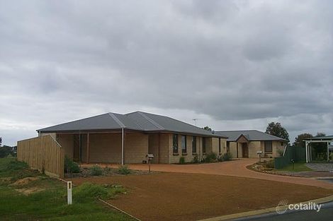 Property photo of 3A Foxhaven Court Dunsborough WA 6281