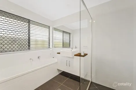 Property photo of 7 Renshaw Crescent Kearneys Spring QLD 4350