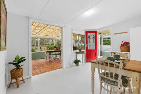 Property photo of 1 Parkside Drive Charmhaven NSW 2263